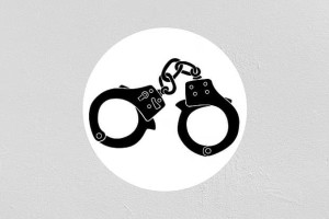 মাদকাসক্ত ছেলেকে মা পুলিশের হাতে দিলেন