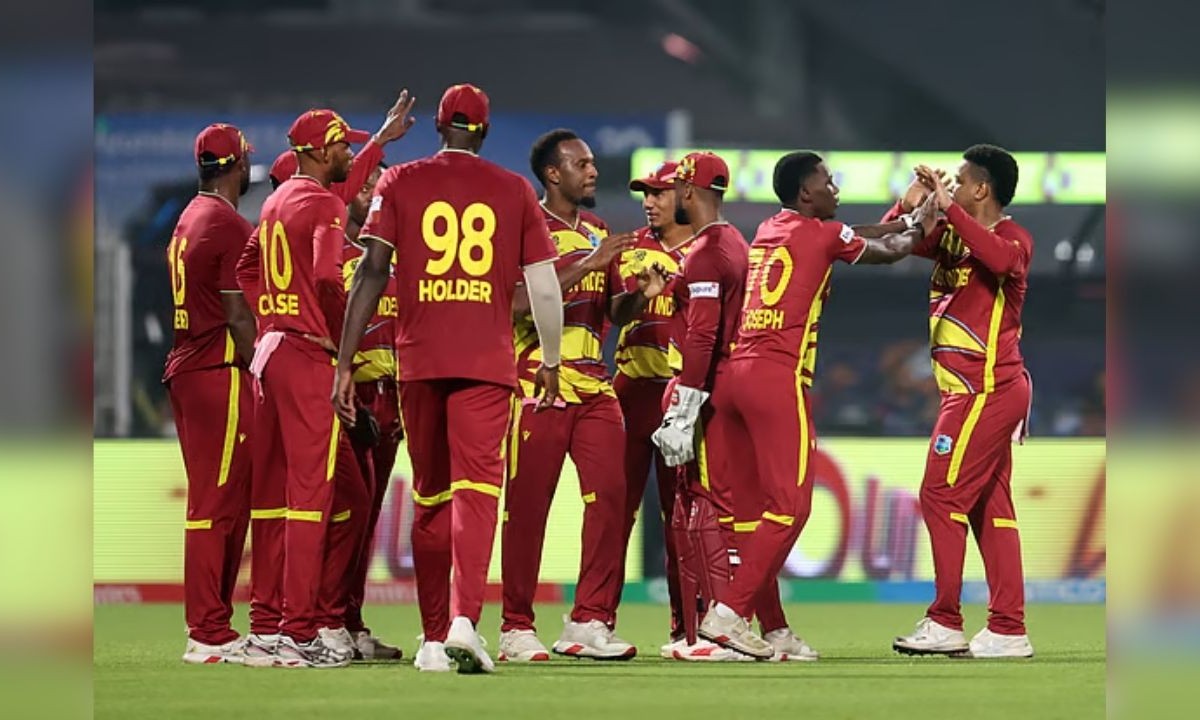 আইসিসির বিশেষ বিমানে কলকাতা ছাড়ছেন ড্যারেন স্যামিরা
