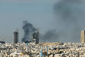 ইরানের আক্রমণে উপসাগরীয় দেশগুলোতে ভয়াবহ রাত