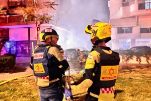 ইরানের ক্ষেপণাস্ত্র হামলায় ইসরাইল উত্তাল