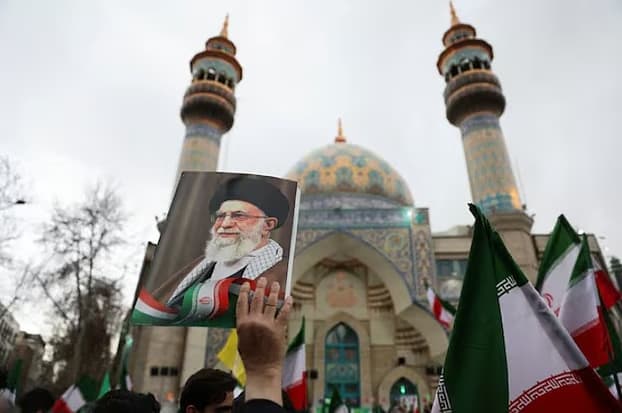 ইরানের বিরুদ্ধে উত্তেজনা ও আন্দোলনের আহ্বান