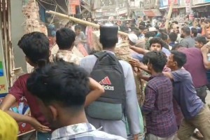 ঈদের পোশাক কিনতে গিয়ে মায়ের সামনেই প্রাণ গেল ফাহাদের