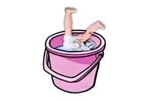 একবছরের শিশুর করুণ মৃত্যু ঘরের বালতিতে