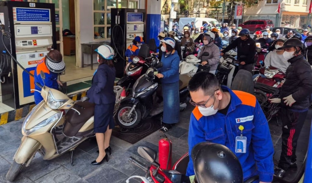 এশিয়ার জ্বালানি সংকট মার্কিন তেলের দিকে ঝুঁক