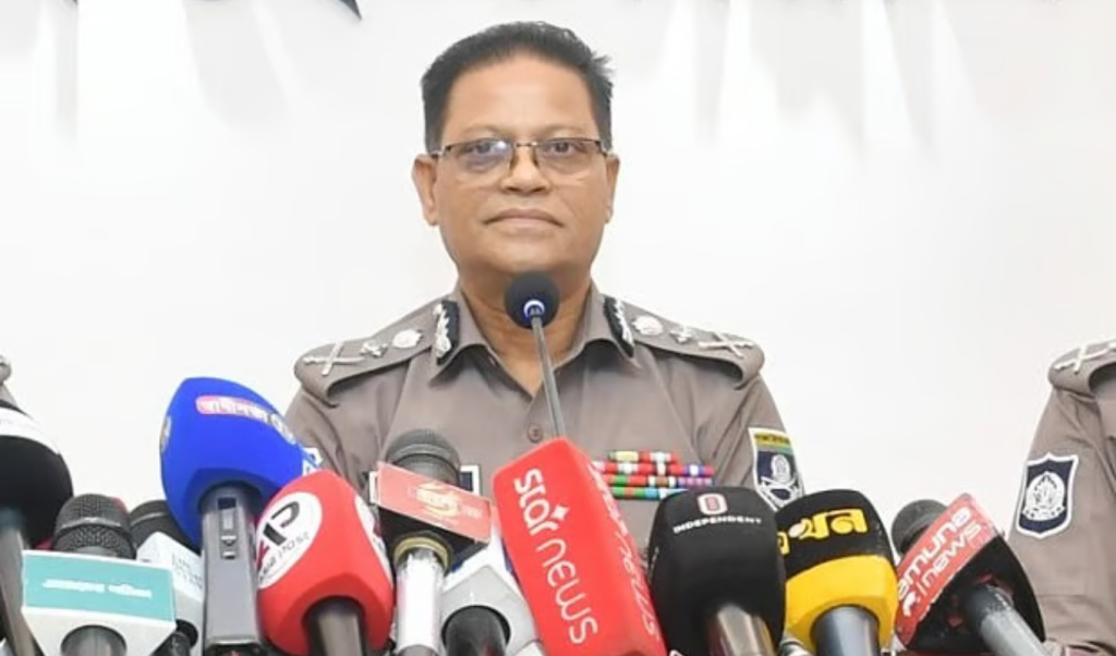 কর্মস্থল ছেড়ে তদবিরে নিষেধ পুলিশকে আইজিপির নির্দেশ কর্মস্থল ছেড়ে তদবিরে নিষেধ পুলিশকে আইজিপির নির্দেশ