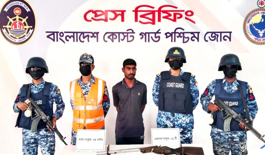 কুখ্যাত দয়াল বাহিনী সদস্য গ্রেফতার অস্ত্র উদ্ধার কুখ্যাত দয়াল বাহিনী সদস্য গ্রেফতার, অস্ত্র উদ্ধার