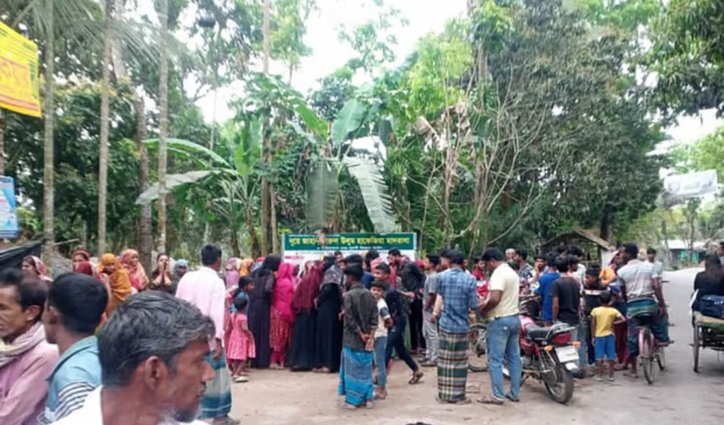 কুমারখালীর পুকুরে নবজাতকের বস্তাবন্দী লাশ উদ্ধার কুমারখালীর পুকুরে নবজাতকের বস্তাবন্দী লাশ উদ্ধার