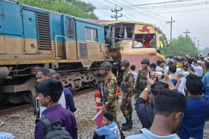 কুমিল্লায় বাস-ট্রেন সংঘর্ষে নিহত ১২ জনের পরিচয়