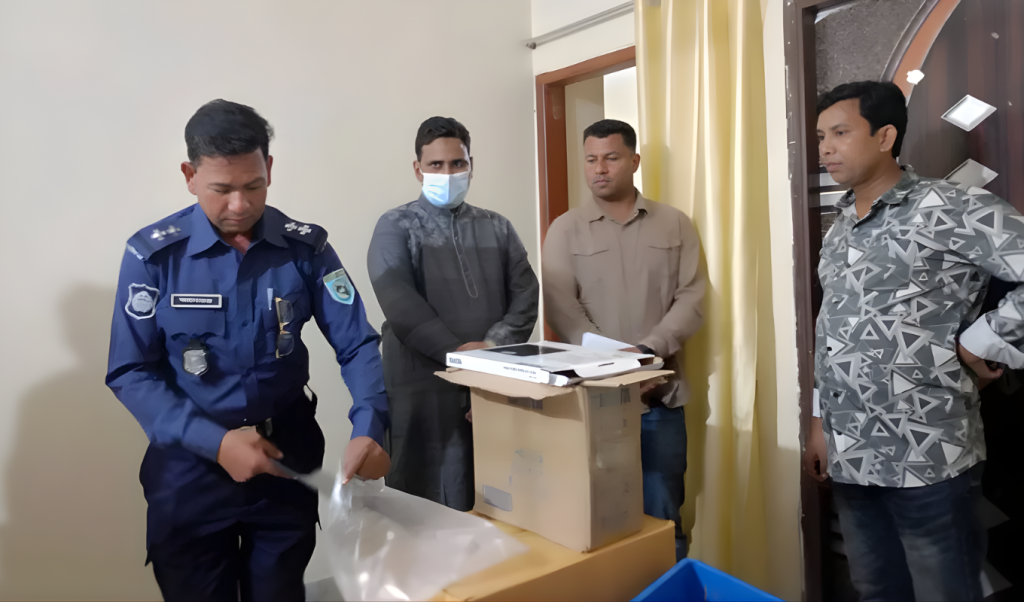 কুড়িগ্রামে সরকারি ওষুধ পাচারকাণ্ডে স্টোরকিপার আটক কুড়িগ্রামে সরকারি ওষুধ পাচারকাণ্ডে স্টোরকিপার আটক