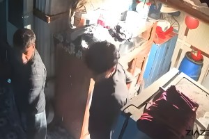 কৃষক নেতা ধরা পড়লেন চুরি করার সময়