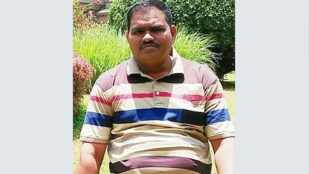 খুলনায় মেয়ের সামনেই সাবেক শ্রমিক নেতাকে নৃশংস হত্যা খুলনায় মেয়ের সামনেই সাবেক শ্রমিক নেতাকে নৃশংস হত্যা