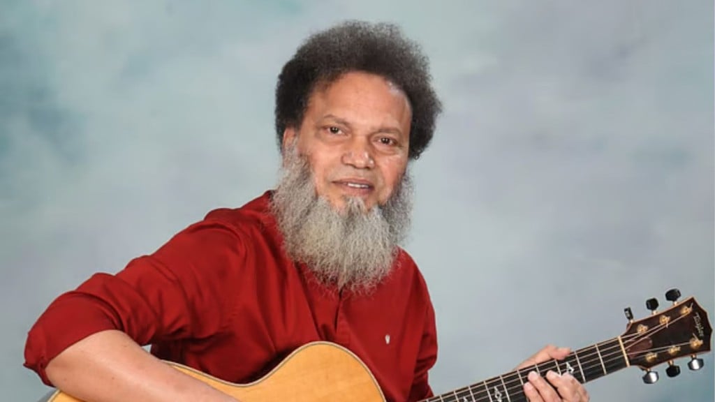 গায়ক হায়দার হোসেনের মৃত্যুর সংবাদ নিছক গুজব গায়ক হায়দার হোসেনের মৃত্যুর সংবাদ নিছক গুজব