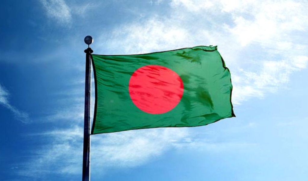 ঘরে ঘরে বাংলাদেশের বাংলার পতাকা উড়ানো হয় ঘরে ঘরে বাংলাদেশের বাংলার পতাকা উড়ানো হয়