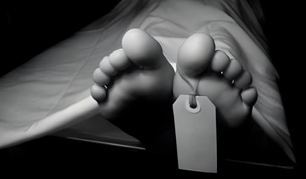 চাঁপাইনবাবগঞ্জে গৃহবধূর রহস্যমৃত্যু ঘটেছে চাঁপাইনবাবগঞ্জে গৃহবধূর রহস্যমৃত্যু ঘটেছে