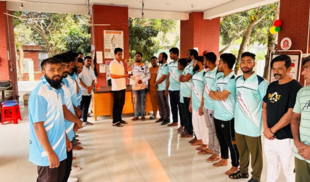 চার দেয়ালে বন্দী জীবনেও ঈদের আনন্দ ছড়িয়ে চার দেয়ালে বন্দী জীবনেও ঈদের আনন্দ ছড়িয়ে