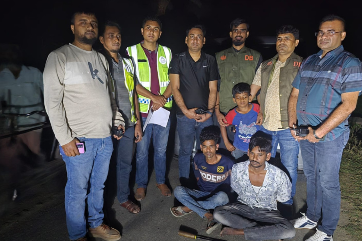 চুয়াডাঙ্গায় শিশুকে অপহরণ, পিতাসহ দুইজন গ্রেপ্তার