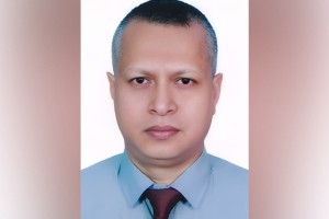 জনপ্রশাসনে আকনুর রহমানের গুরুত্বপূর্ণ দায়িত্ব