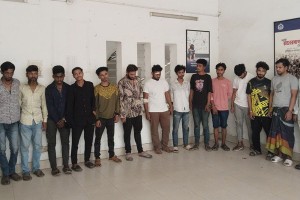 টঙ্গীতে দুই বস্তিতে পুলিশি অভিযান