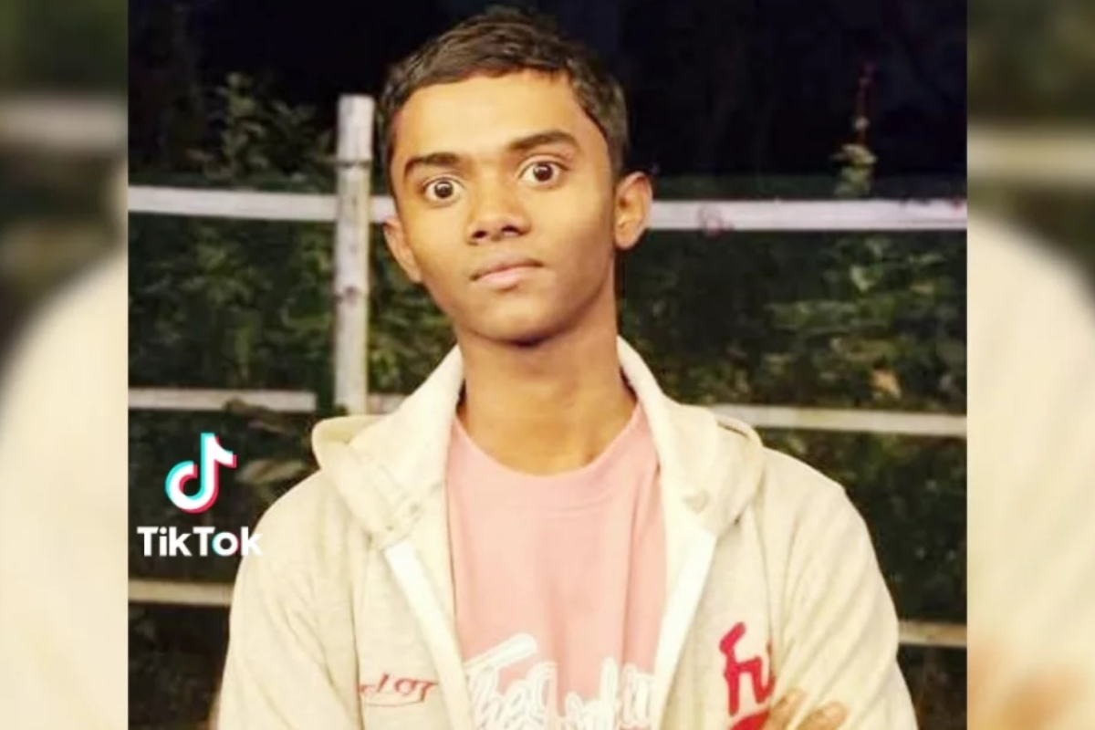 টিক্টক করতে গিয়ে গলায় ফাঁস লেগে প্রাণ হারালো কিশোর