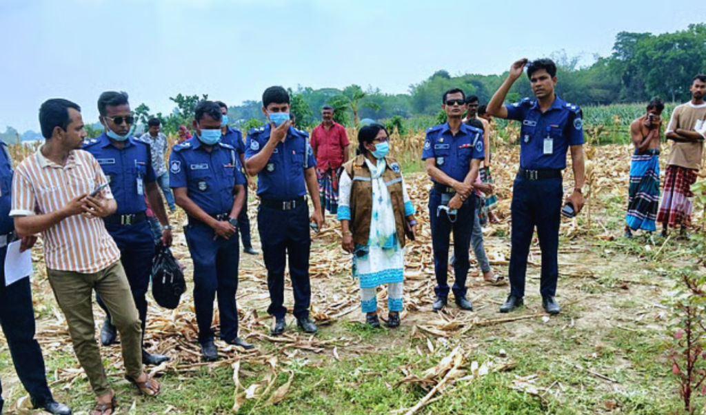 ত্রাসের ঘটনায় দুই কিলোমিটার দূরে বিচ্ছিন্ন মাথা উদ্ধার ত্রাসের ঘটনায় দুই কিলোমিটার দূরে বিচ্ছিন্ন মাথা উদ্ধার
