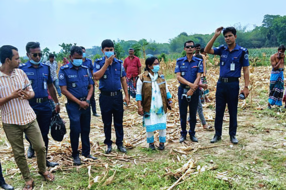 ত্রাসের ঘটনায় দুই কিলোমিটার দূরে বিচ্ছিন্ন মাথা উদ্ধার