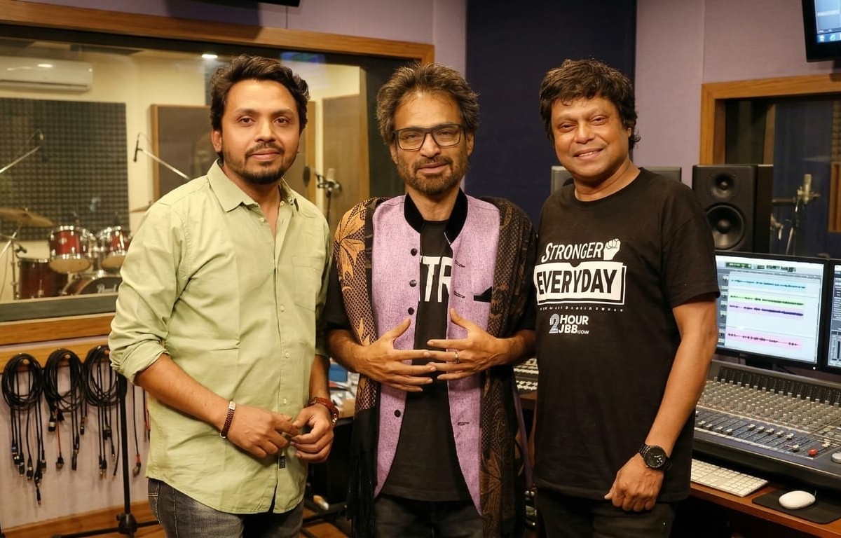 দুই বাংলার শিল্পী মিলনে ঈদের গান