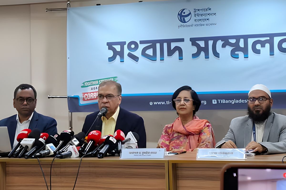 নতুন গভর্নর নিয়োগে স্বার্থসংঘাতের অভিযোগ