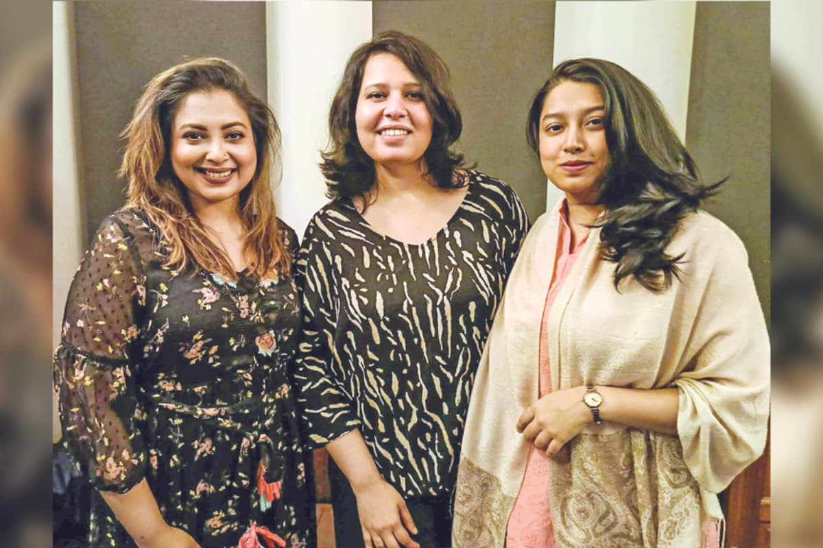 নারী দিবসে কোনাল, অন্তরা ও মাশার নতুন গান “নারী যায় বাড়ি” উন্মোচন