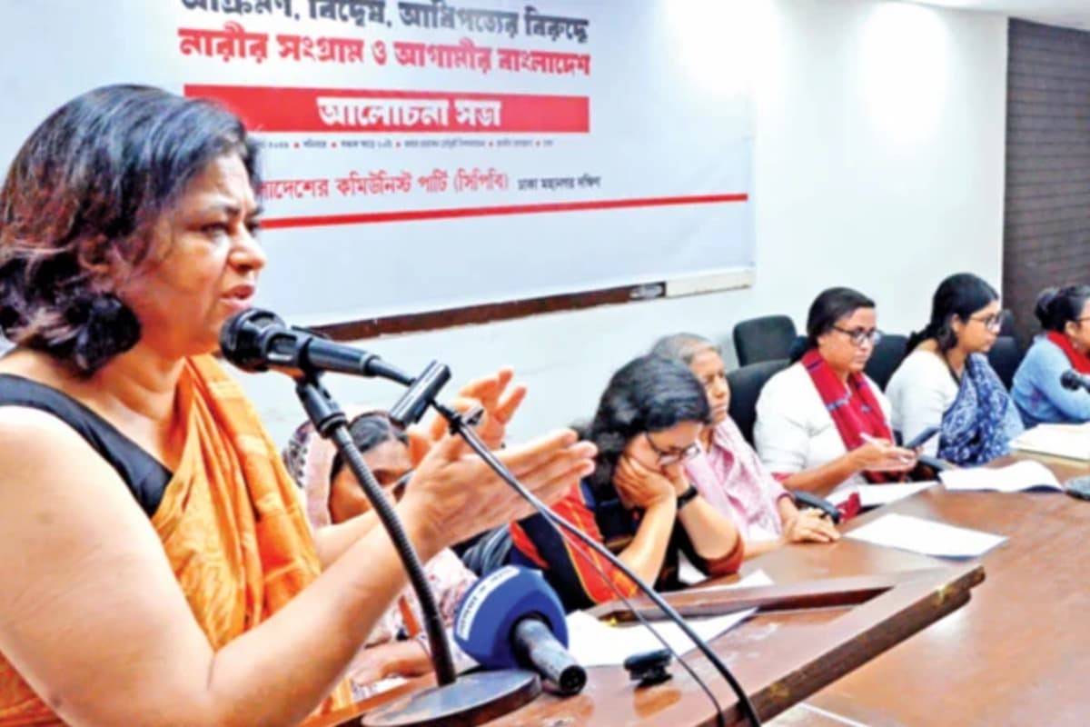নারী নির্যাতন নিয়ে মানুষের নীরবতা ভয়ংকর