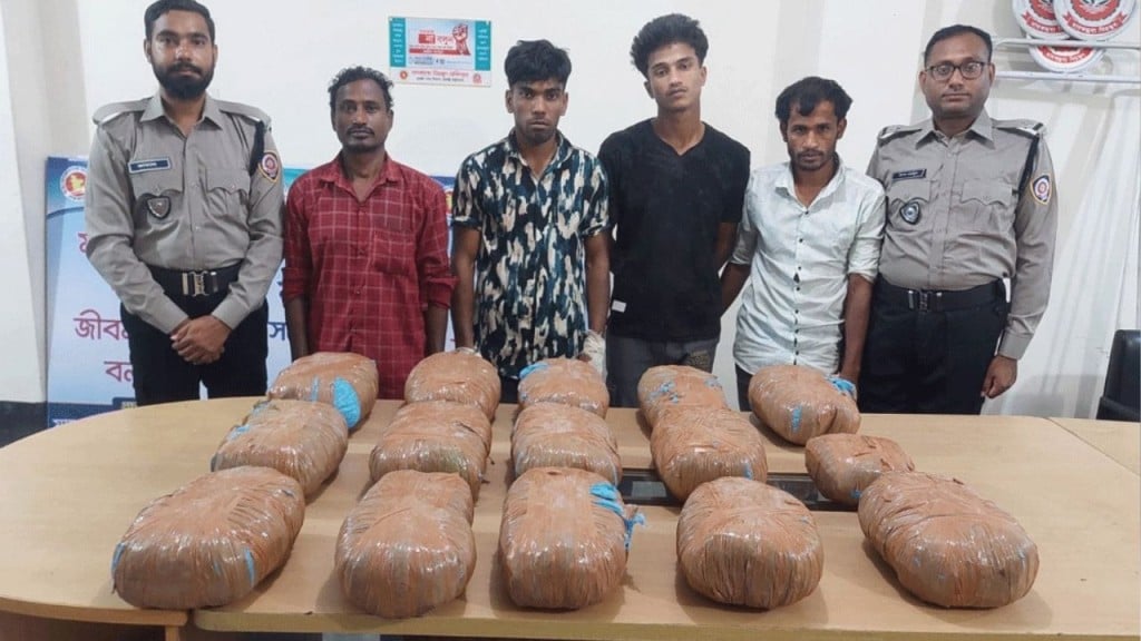 নেত্রকোনার কেন্দুয়ায় ৩০ কেজি গাঁজাসহ আটক চার মাদক কারবারি নেত্রকোনার কেন্দুয়ায় ৩০ কেজি গাঁজাসহ আটক চার মাদক কারবারি
