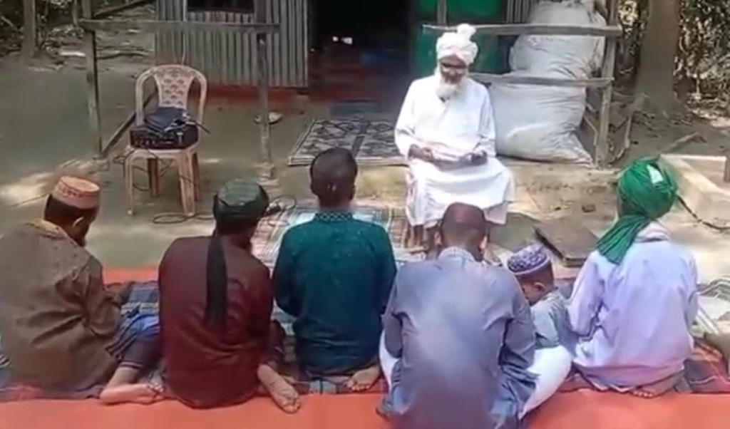 নোয়াখালীর পাঁচ গ্রামে আগাম ঈদ উদযাপন নোয়াখালীর পাঁচ গ্রামে আগাম ঈদ উদযাপন