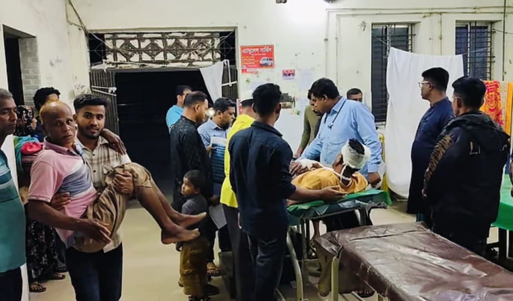 নড়াইলে মাংস নিয়ে রক্তক্ষয়ী সংঘর্ষ নড়াইলে ঈদের মাংস বিতরণ নিয়ে সংঘর্ষ, গুলিবিদ্ধসহ আহত ২৫
