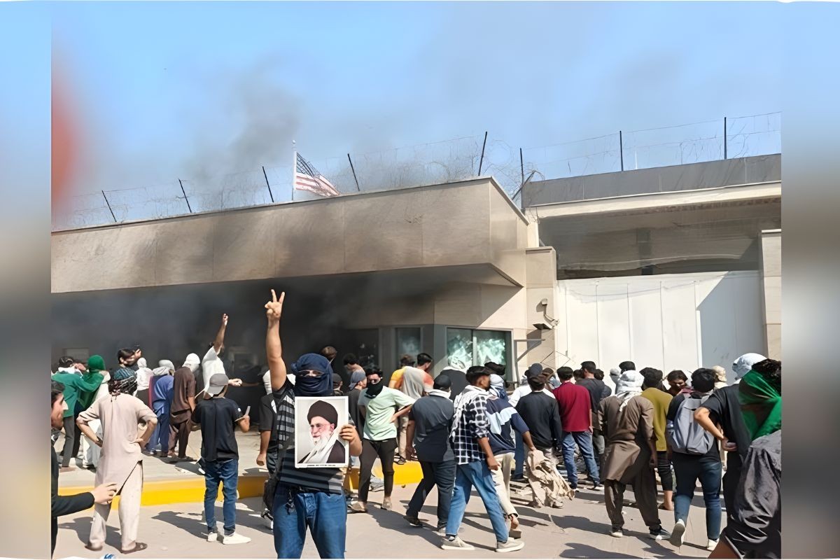 পাকিস্তানে খামেনি হত্যার প্রতিবাদে সহিংস বিক্ষোভ