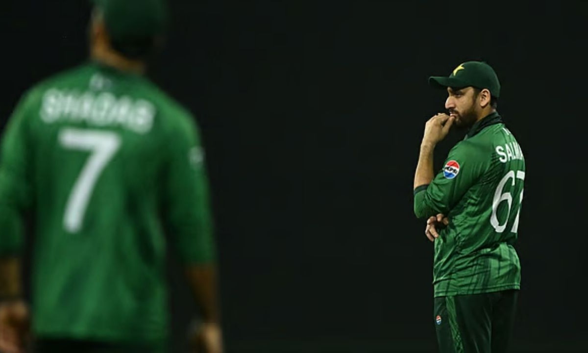 পাকিস্তানের নাটকীয় জয় সত্ত্বেও সেমিফাইনালে নিউজিল্যান্ডের অভিষেক