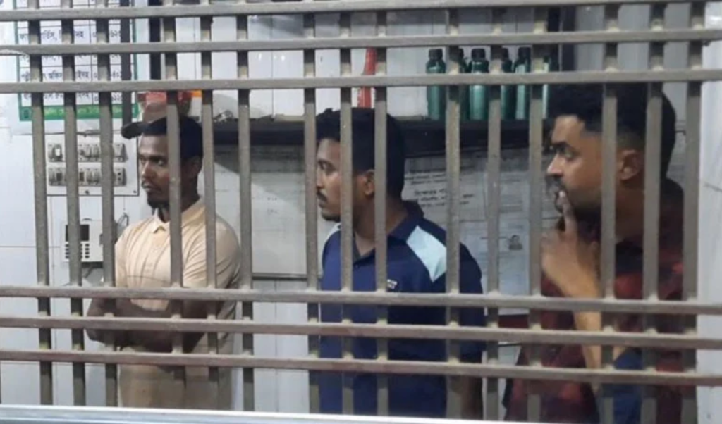 পাম্পে তেল নিয়ে তর্ক যুবক নিহতের ঘটনায় উত্তেজনা পাম্পে তেল নিয়ে তর্ক, যুবক নিহতের ঘটনায় উত্তেজনা