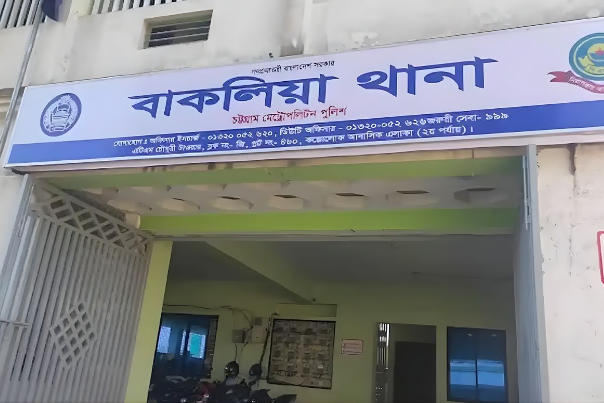 পুলিশের ছদ্মবেশে টাকা ছিনতাইয়ের অভিযোগ