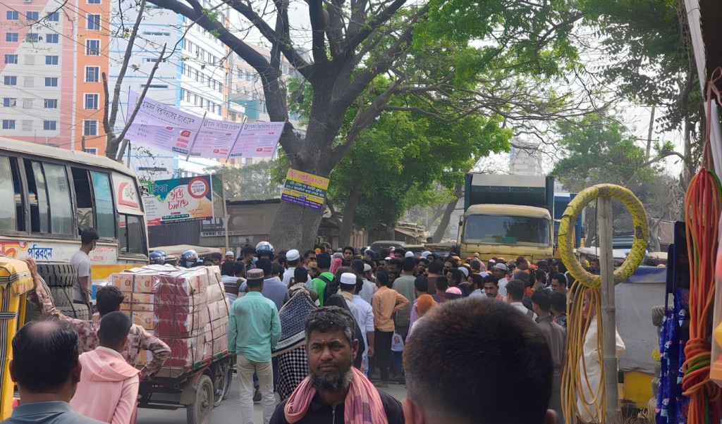 পোশাক শ্রমিকদের বেতন বোনাস দাবি আন্দোলন পোশাক শ্রমিকদের বেতন-বোনাস দাবি আন্দোলন