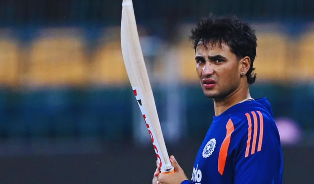 ফাইনালে অভিষেককে বাদ দেওয়ার পরামর্শ কাইফের ফাইনালে অভিষেককে বাদ দেওয়ার পরামর্শ কাইফের