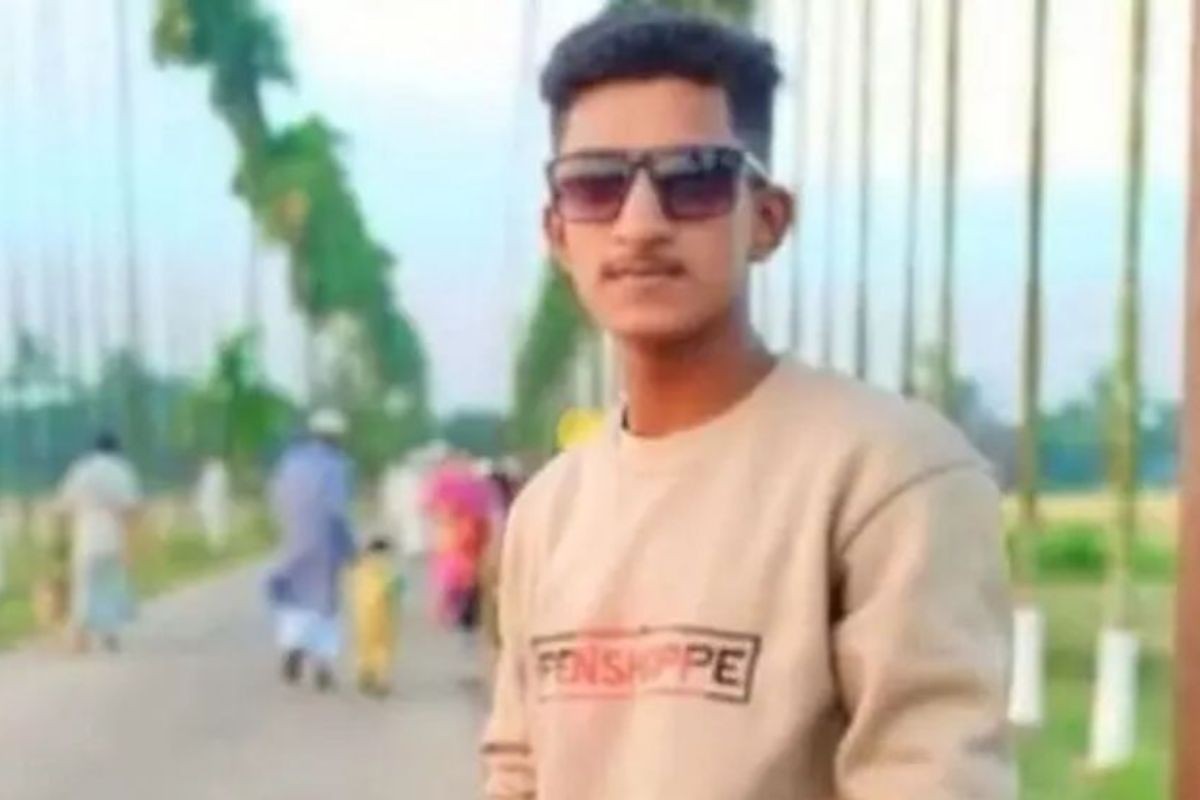 ফেসবুক লাইভে যুবকের আত্মহত্যা চাঞ্চল্য