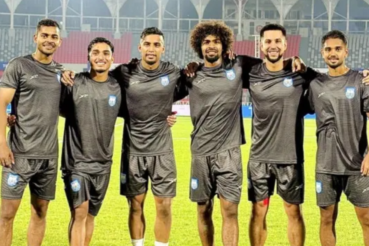 বাংলাদেশের এশিয়ান কাপ বাছাই অভিযান: সিঙ্গাপুরে পৌঁছেছে লাল-সবুজ দল