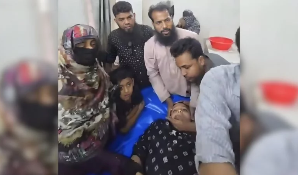 বাউফলে লঞ্চ পন্টুনে কিশোরের পা প্রায় বিচ্ছিন্ন বাউফলে লঞ্চ-পন্টুনে কিশোরের পা প্রায় বিচ্ছিন্ন