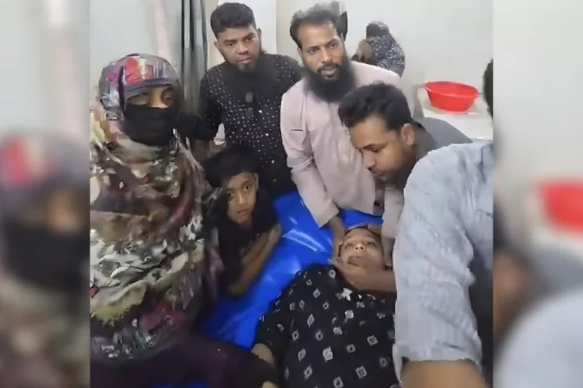বাউফলে লঞ্চ-পন্টুনে কিশোরের পা প্রায় বিচ্ছিন্ন