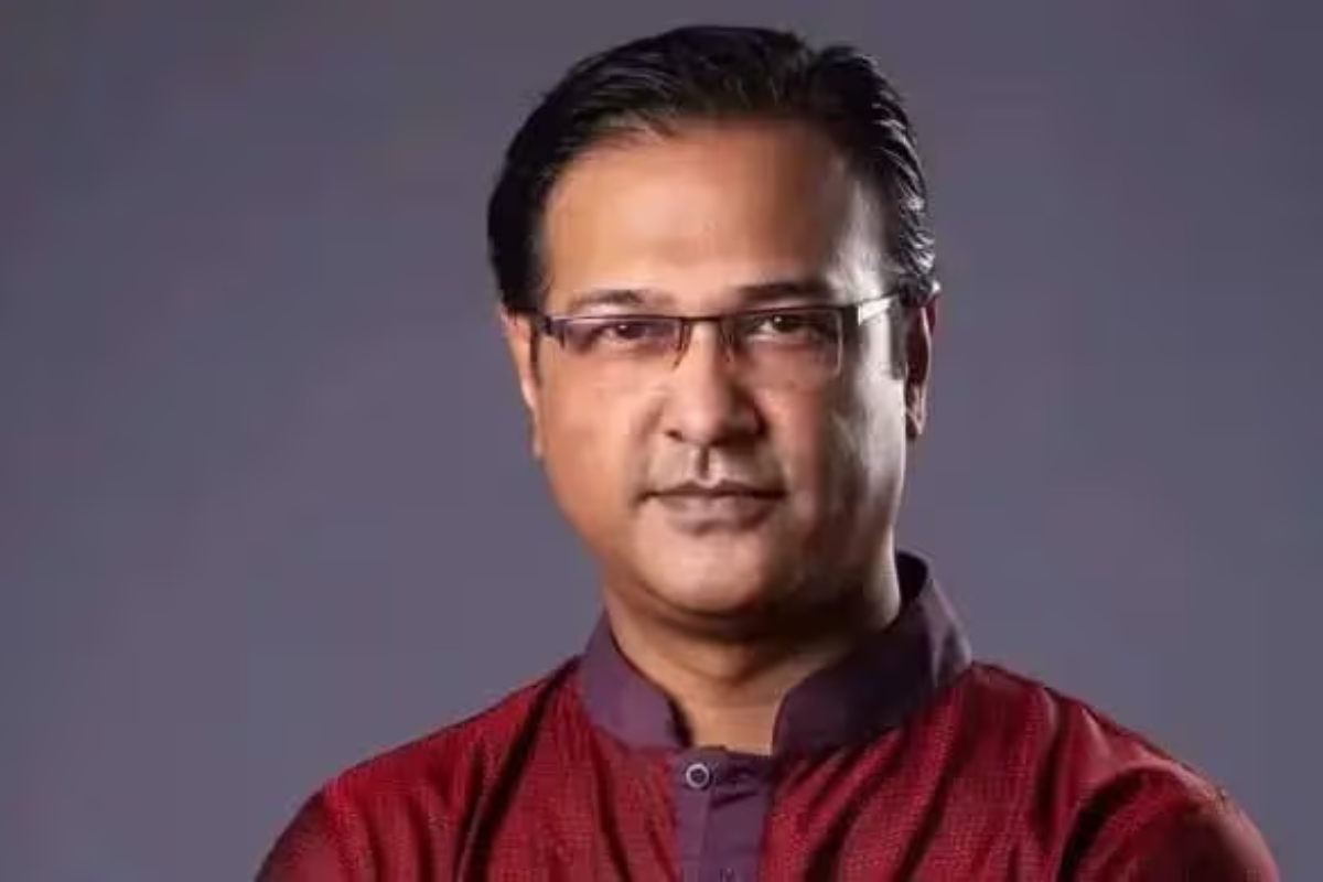 বিদেশি মদ মামলা থেকে খালাস পেলেন আসিফ আকবর