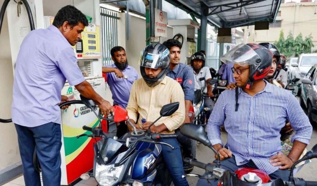 বিপিসি নির্ধারণ করল জ্বালানি তেলের সীমা বিপিসি নির্ধারণ করল জ্বালানি তেলের সীমা