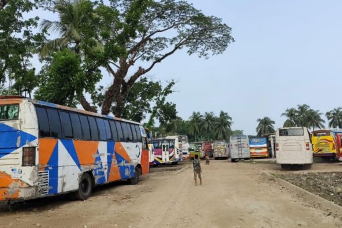 ভোলায় বাস শ্রমিকদের ধর্মঘট প্রত্যাহার ঘোষণা