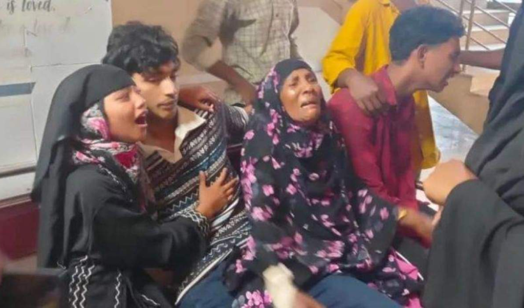 ভোলায় সিএনজি পিকআপ সংঘর্ষে প্রাণ গেল চালকের ভোলায় সিএনজি-পিকআপ সংঘর্ষে প্রাণ গেল চালকের