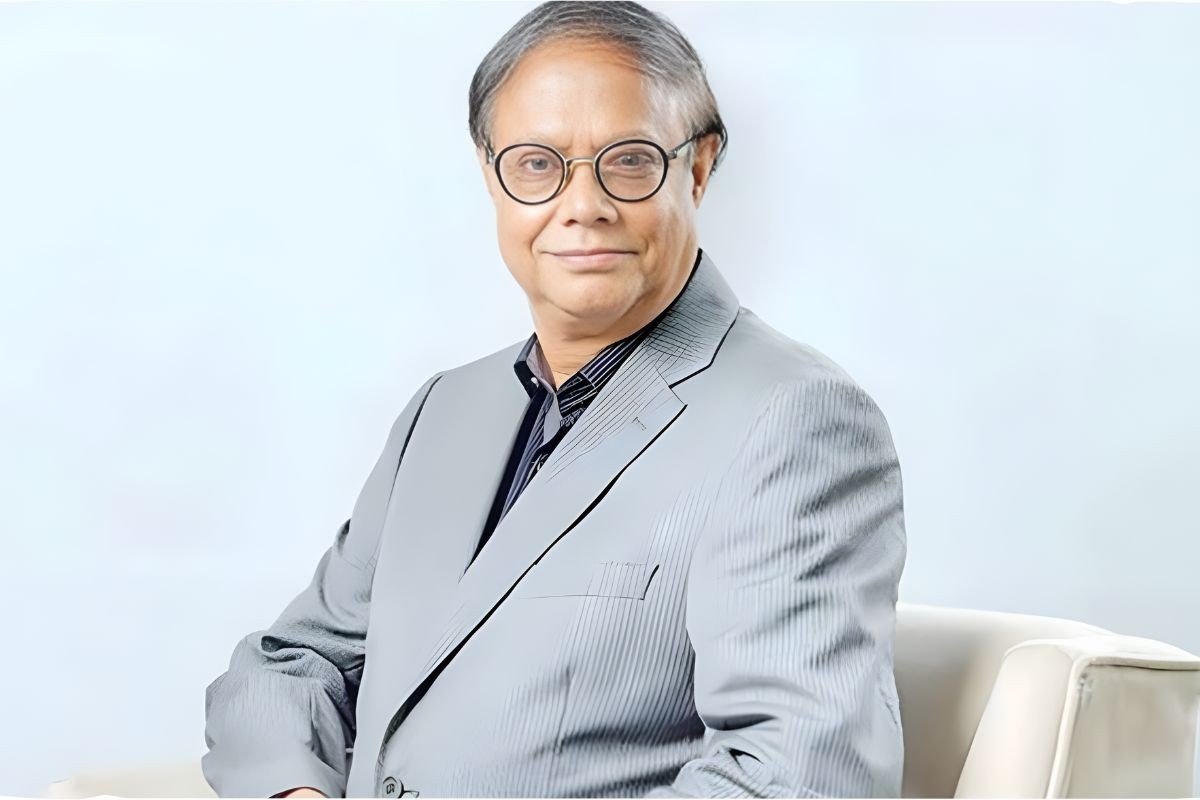মিথ্যা আশ্বাসে অর্থনীতির ধ্বংস