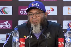 মিরাজের নিষ্ঠার প্রশংসা করেছেন স্পিন কোচ