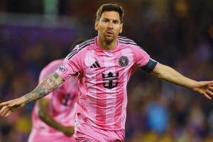 মেসি থাকলে কেন দলগুলো মাঠ পরিবর্তন করে?