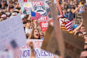 যুক্তরাষ্ট্রজুড়ে ট্রাম্পবিরোধী বিক্ষোভ ও ইরান যুদ্ধের প্রতিবাদ